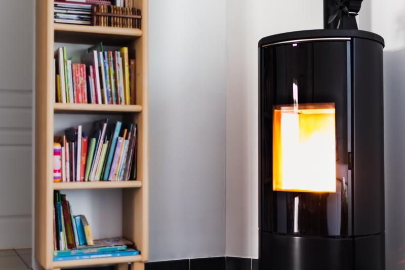 Comment choisir votre poêle à bois idéal pour un chauffage optimal ?